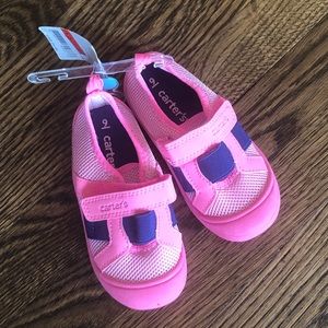 NWT Carter’s Water Shoes Toddler 9 in Pink